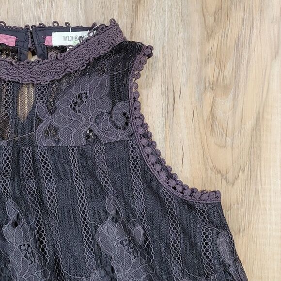 🔺️Taylor & Sage Medieval Blue High Neck Lacy Sleeveless Blouse Small - Picture 7 of 13